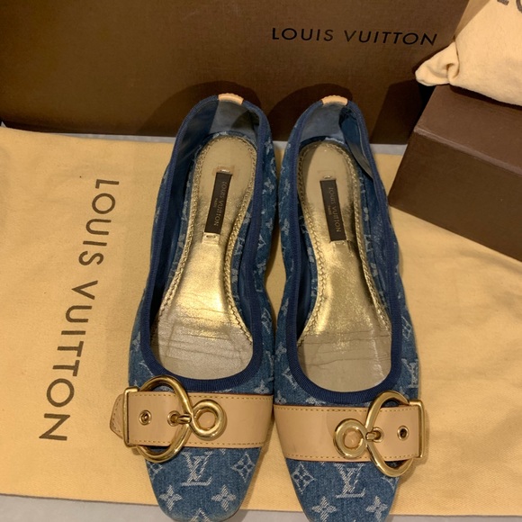 Limited Edition Louis Vuitton Ballet Flats - Picture 5 of 7
